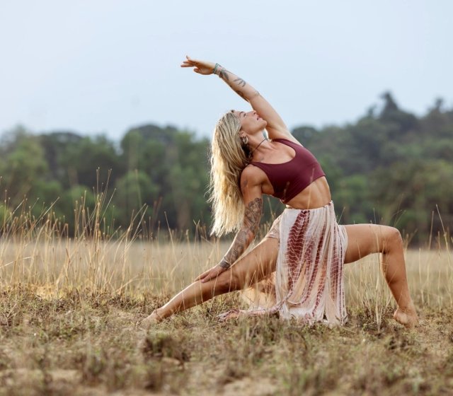 Power Vinyasa Yoga | Yin Yoga | Meditation - von der Kraft in die Sanftheit und wie wir uns selbst wieder ganz nah kommen können mit Nadja Ehlert