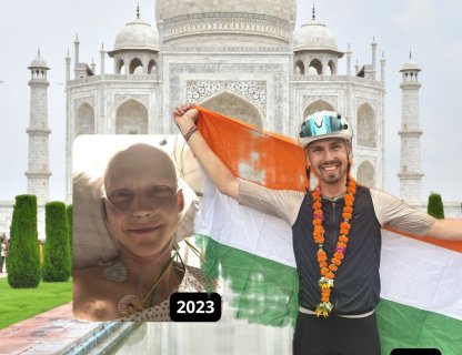 John Miller vor Taj Mahal